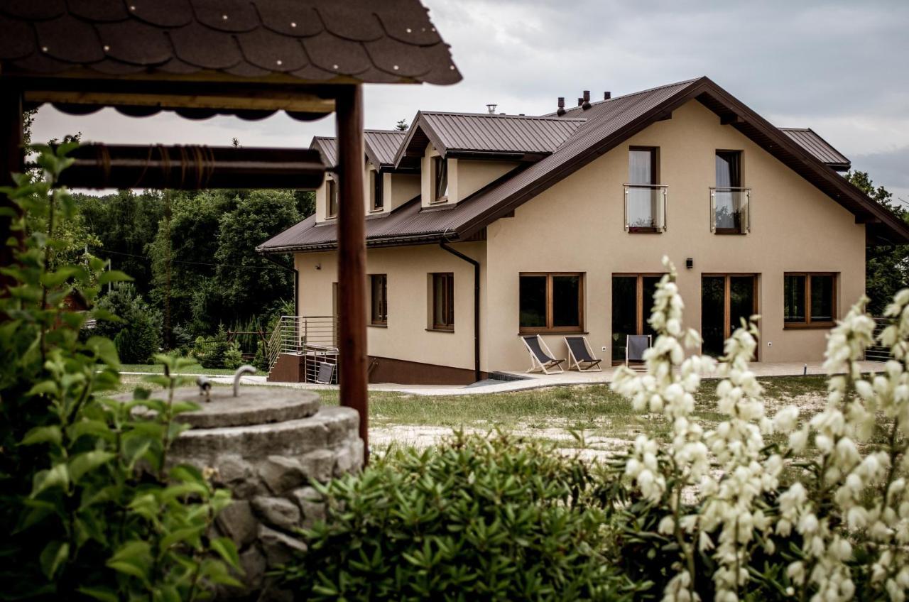 Osrodek Wczasowy "Wczasy Pod Grusza" Hotel Biecz Exterior photo