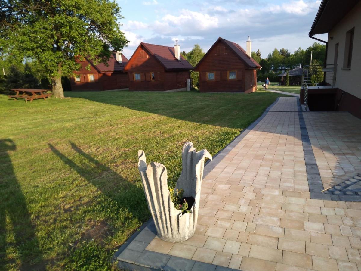 Osrodek Wczasowy "Wczasy Pod Grusza" Hotel Biecz Exterior photo