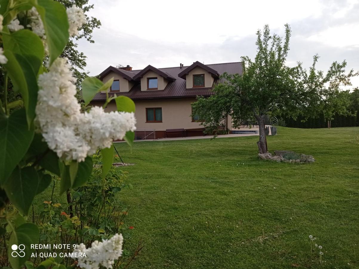 Osrodek Wczasowy "Wczasy Pod Grusza" Hotel Biecz Exterior photo